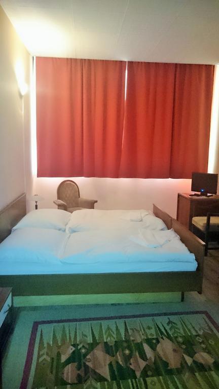 Hotel Konferencia Győr Eksteriør bilde