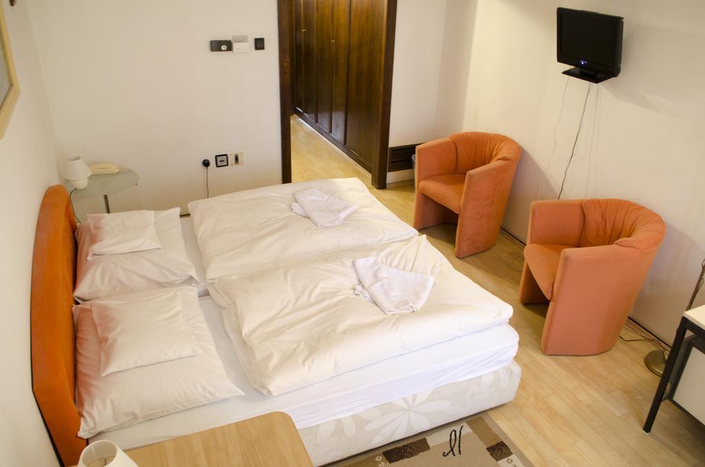Hotel Konferencia Győr Eksteriør bilde