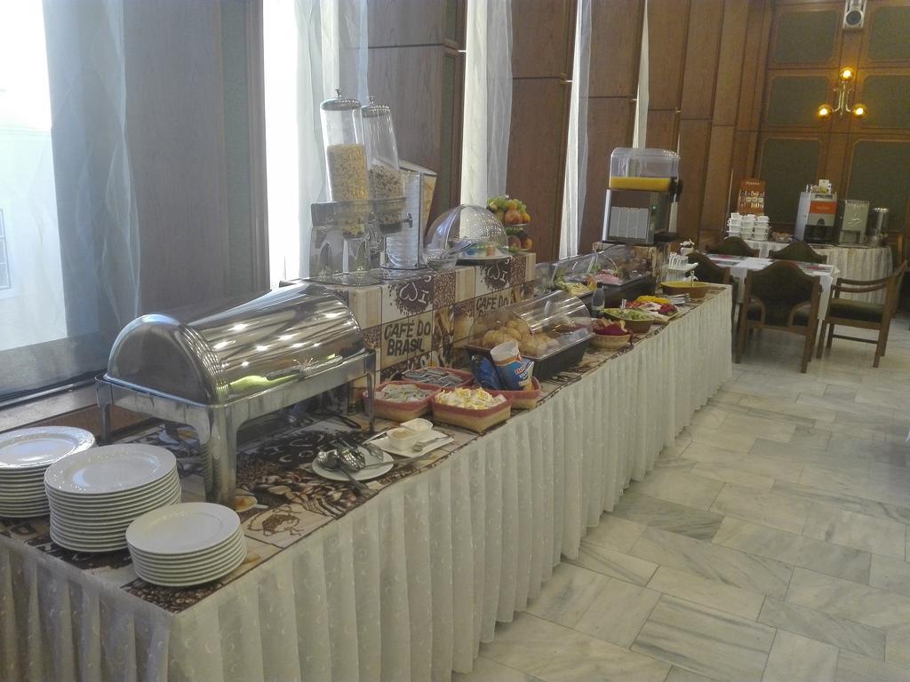 Hotel Konferencia Győr Eksteriør bilde