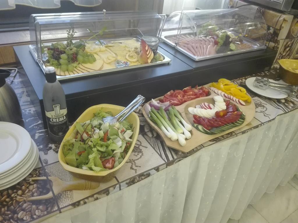 Hotel Konferencia Győr Eksteriør bilde