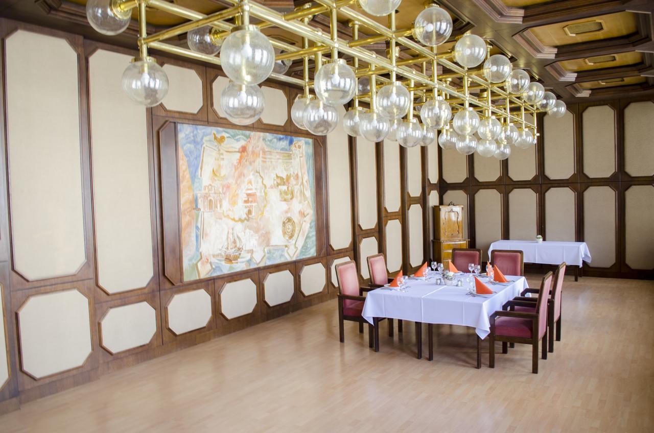 Hotel Konferencia Győr Eksteriør bilde