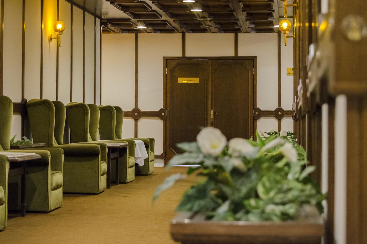 Hotel Konferencia Győr Eksteriør bilde