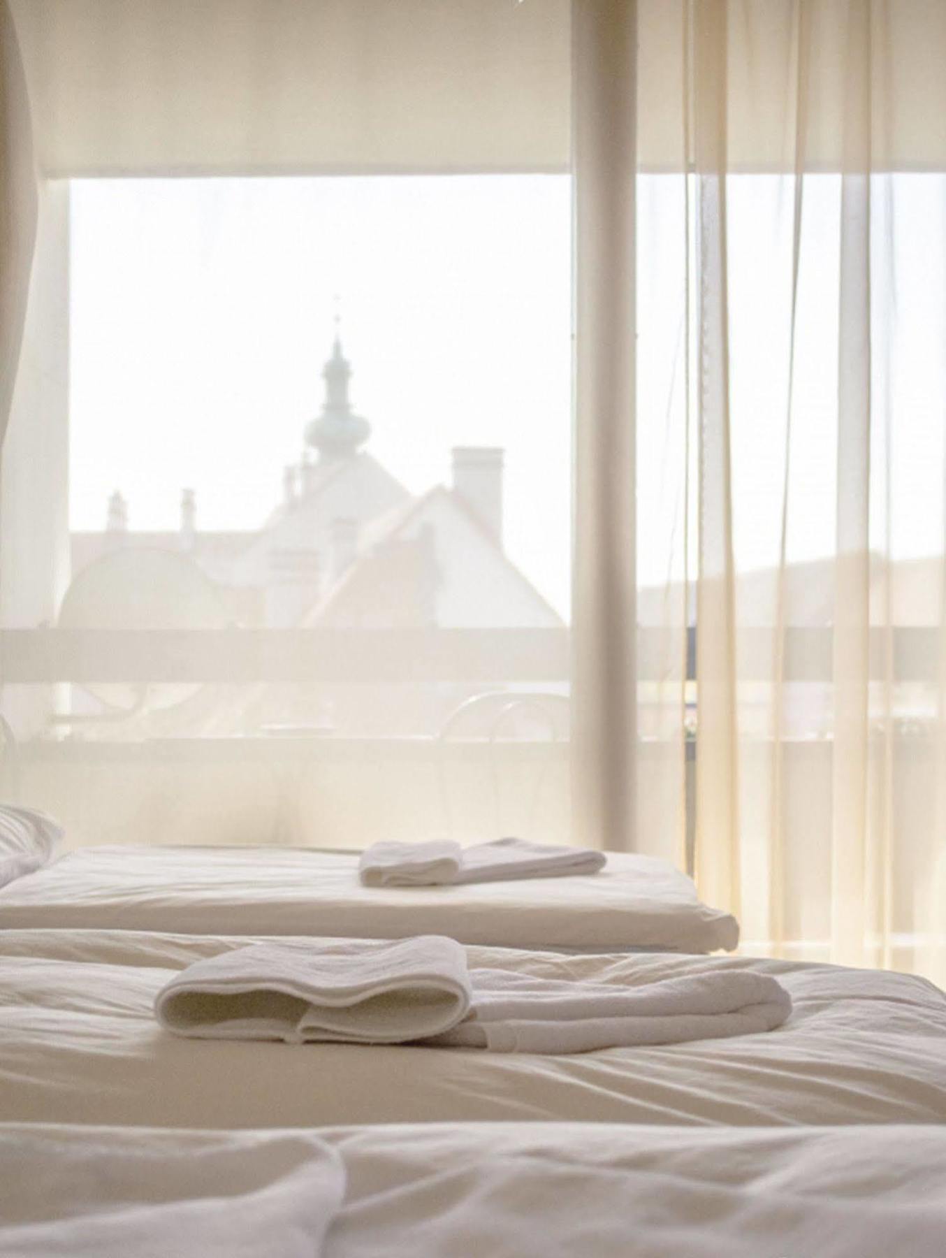 Hotel Konferencia Győr Eksteriør bilde