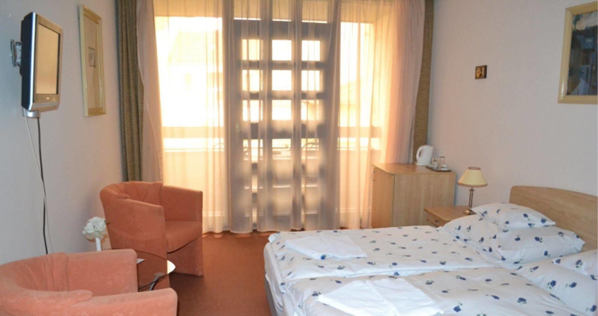 Hotel Konferencia Győr Eksteriør bilde